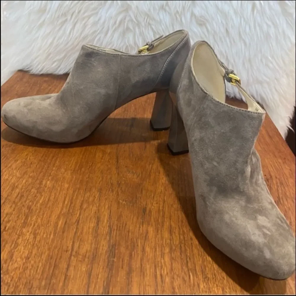 Naturalizer Neutral Gray Leather Pumps Booties
